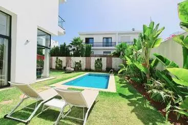 آپارتمان‌های توریست‌ها Villa Luxueuse Avec Piscine