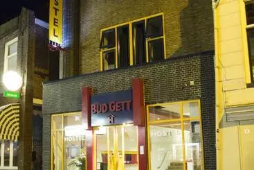 Bud Gett Hostels