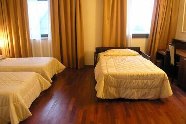 Dado Hotel International