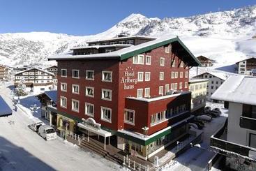 هتل Arlberghaus Das Ski