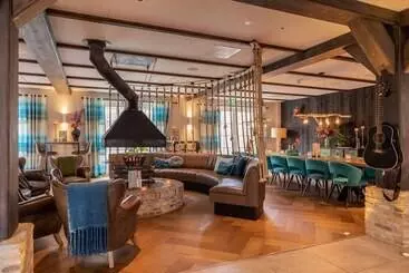 فندق De Walvisvaarder