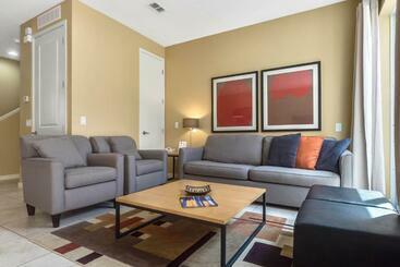 Жильё для туристов 2 Bedrooms   2,5 Bathrooms   Regal Oaks 2618 Cl