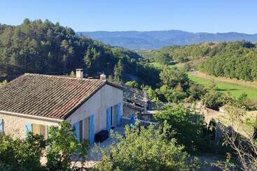 דירות לתיירים Les Terrasses De La Vallée Du Miel