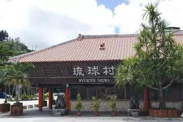 ツーリストアパートメント グランディオーソ沖縄プールヴィラ金武2