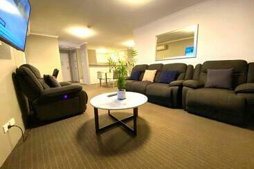 Apartamentos turísticos 2 Bed 2 Bath Apartment In Braddon, Canberra   Pool, Gym And Free Parking