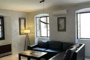 آپارتمان‌های توریست‌ها Katareo Apartment