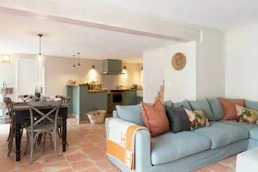 Turista apartmanok Pretty Historical Village House