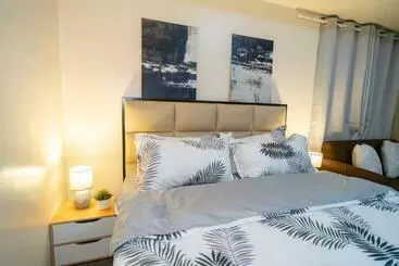 Appartamenti turistici A2j Luxury 2br Bgc Suite Near Sm Aura, Market2x