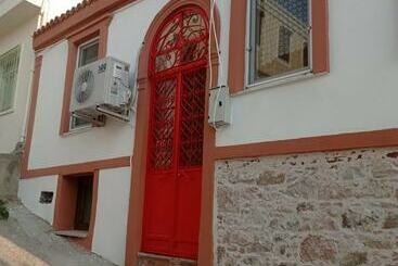 Apartaments turístics Cozy House With Sea View In Ayvalik