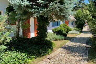 דירות לתיירים Lizi Vendégház