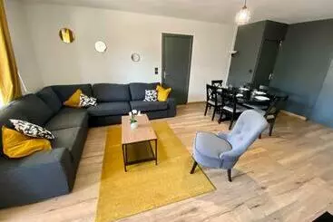 آپارتمان‌های توریست‌ها Appartement Spacieux Pour 6   Rive Gauche   Parking  093