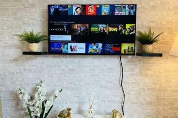 ツーリストアパートメント Jolie Studio Centre Ville