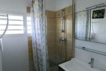 Tourist flats Pipiri Page Crystal Beach  Marina C0nciergerie