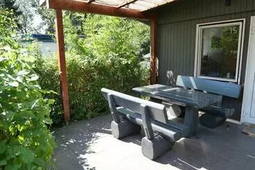 Turistihuoneistot Goldenes Haus Am See Mit Boot