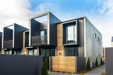 ツーリストアパートメント Urban Retreat