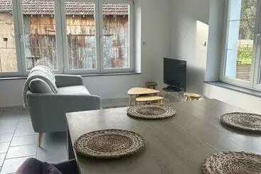 ツーリストアパートメント Appartement Les Brimbelles