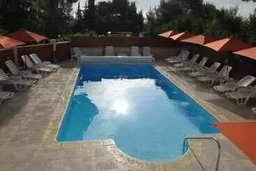 בית מלון כפרי Hôtel Et Studios Les Amandiers