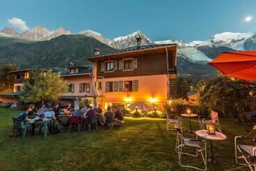 בית מלון כפרי La Chaumière Mountain Lodge