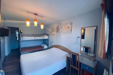 בית מלון כפרי Hôtel Des Nations