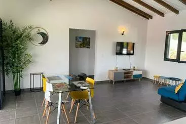 آپارتمان‌های توریست‌ها Magnifique Villa Avec Piscine Proche De La Plage