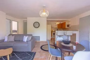 Appartements touristiques Superbe Appartement Avec Terrasse Et Vue Dégagée