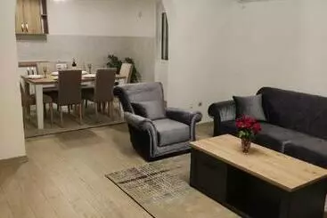 آپارتمان‌های توریست‌ها Guest House Tomba