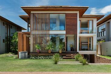 شقق خاصة سياحية 6 Suítes Com Sofisticação E Conforto Na Praia Do Forte!