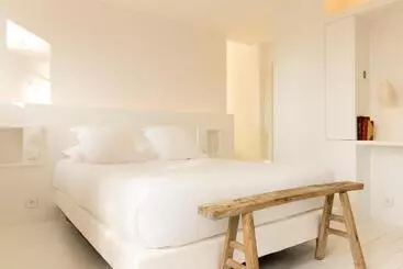 Hotel ô Plum Art Chambres De Caractère