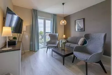 Turistihuoneistot Boddensonne In Der Alten Seefahrtschule