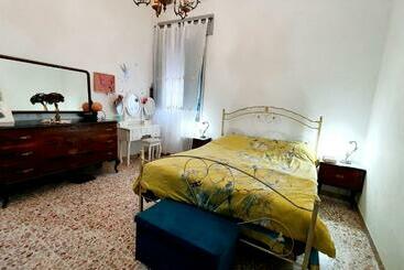 Apartamenty turystyczne Casetta Nonna Giacomina 1camera Da Letto E Soggiorno Con Angolo Cottura