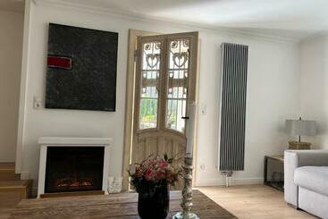 Жильё для туристов Hampton 1