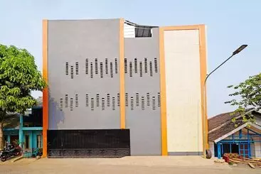 Hotel Spot On 91557 Biring Residence