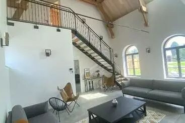 Turistihuoneistot La Grange