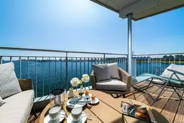 Tourist flats Admirals Cabin