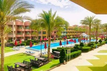 هتل آپارتمان Chalet In Ain El Sokhna