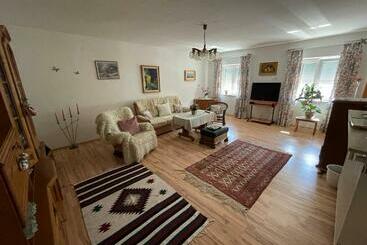 Apartamentos turísticos Schöne Ferienwohnung In Bahnhofsnähe