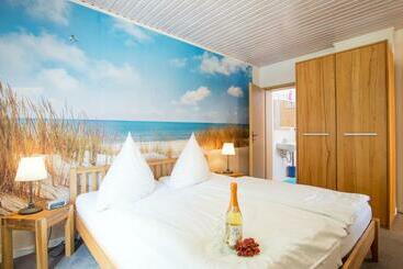 Жильё для туристов Ferienhof Kluvetasch Appartement Nr 4 Ostseeblick