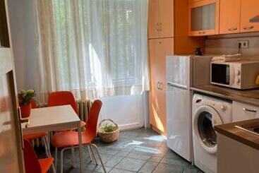 ツーリストアパートメント 113 In Sofia With 2br And 2 Full Bath