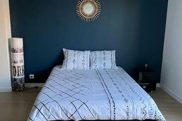 דירות לתיירים Studio Cartel