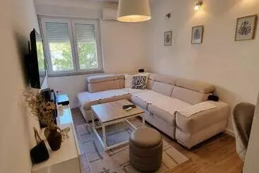 آپارتمان‌های توریست‌ها Apartman Anita