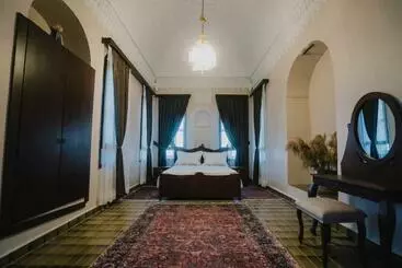 تختخواب و صبحانه Sareban Konağı