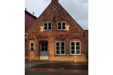 ツーリストアパートメント Ferienhaus Galerie No 5