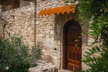 Hotelli Castello Di Rocca Cilento