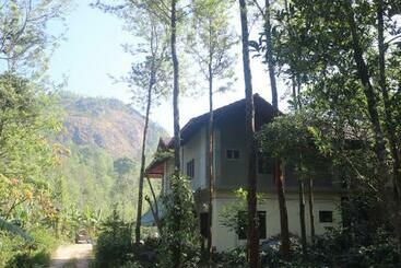 Resort Staymaker Black Hill Homestay