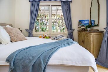 ツーリストアパートメント Sage Manor Bowral