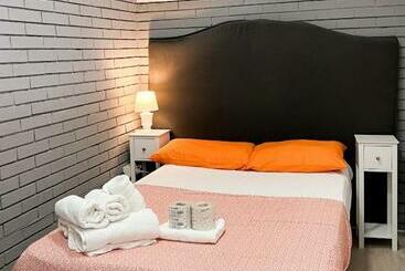 Apartamente turistice Geman Flat   1 Min Maradona Mural