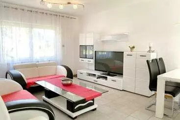 ツーリストアパートメント Ferienwohnung Caido