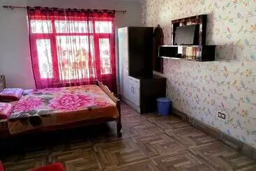 هتل Oyo 90065 Marigold
