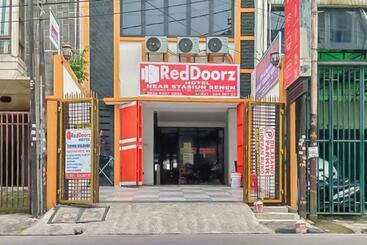 Hotell Reddoorz Near Stasiun Senen