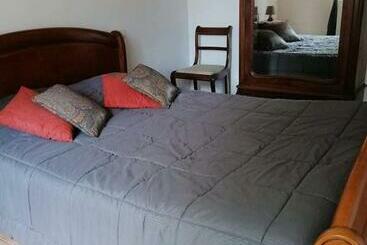 Turistlägenheter T1 Logement Meublé à La Campagne